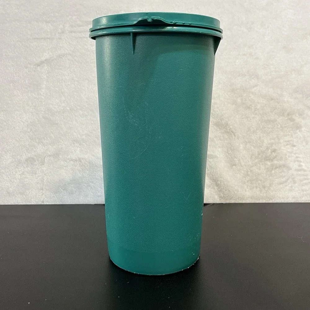 VTG Tupperware Round #563-8 Beverage Pitcher Flip-top Lid A-Tab Teal Green